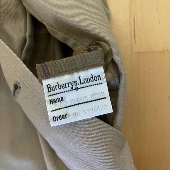 Vintage Mens Burberry Tan Khaki Beige Nova Check Long Trench Rain Coat 50 Short - Picture 3 of 12